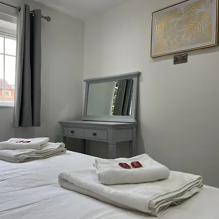 Appartamento Stylish Flat In London Harold Wood Esterno foto