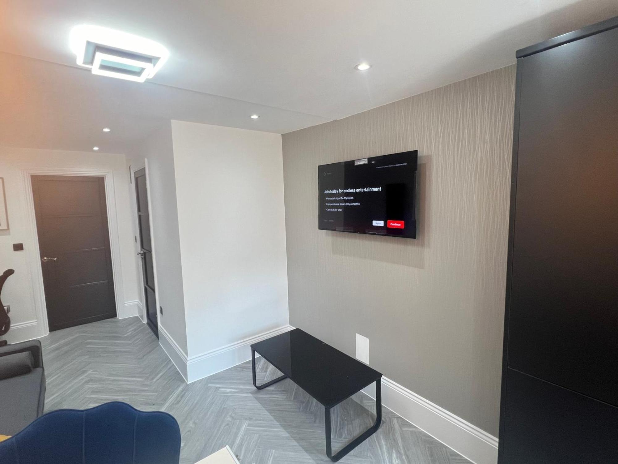 Stylish Flat In London *